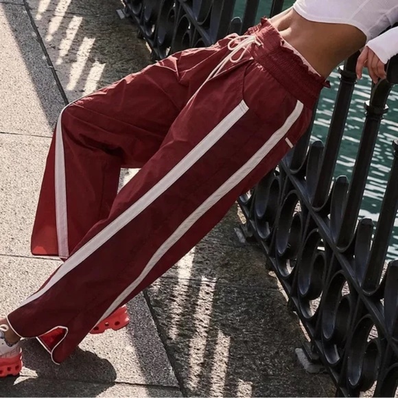 FP Movement Champ Is Here Pants NWT in Sour Cherry – Size XS - Picture 6 of 9